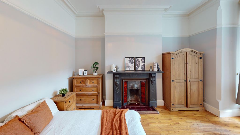 Property photo 3 of 17 Property