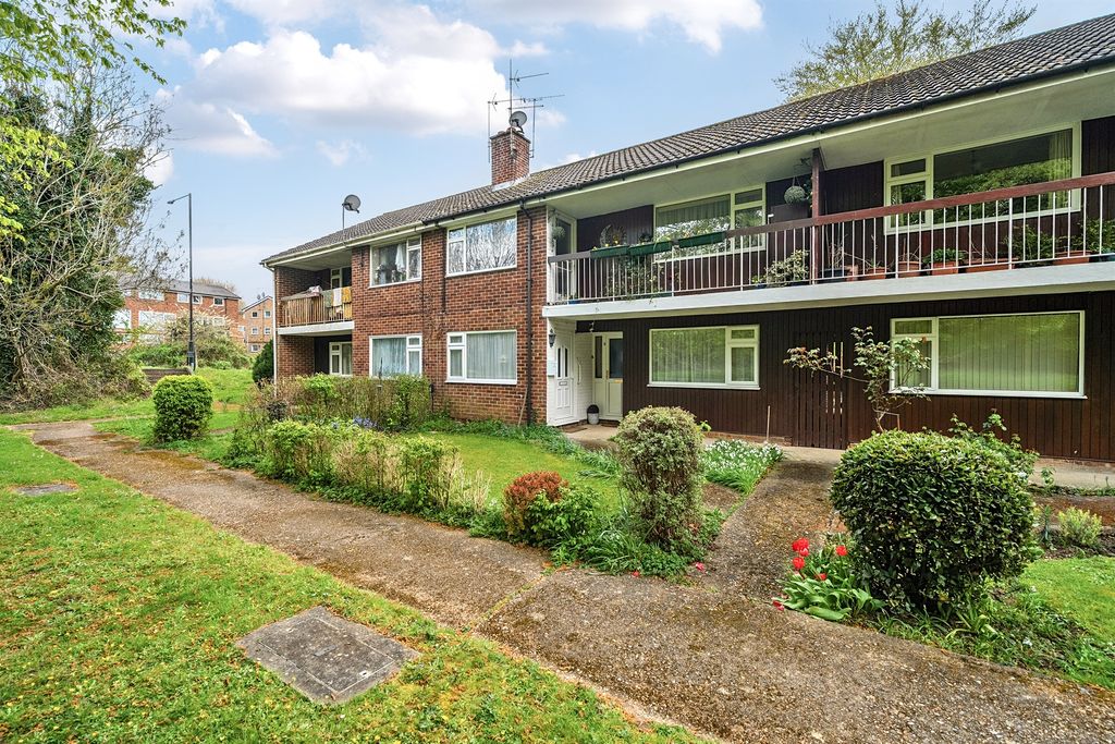 Property photo 1 of 12