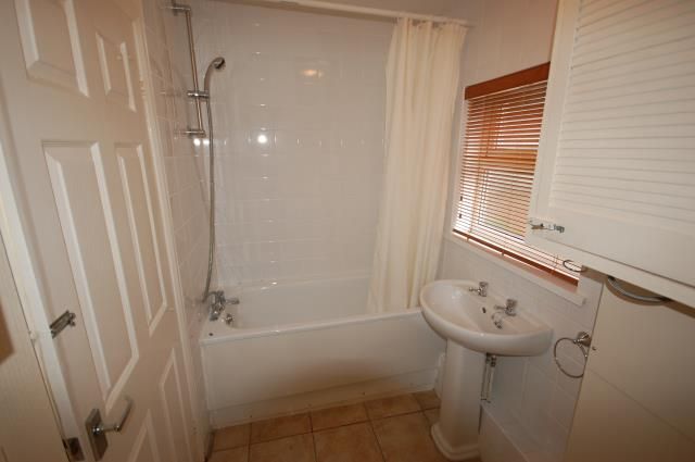 Property photo 3 of 6 Bathroom