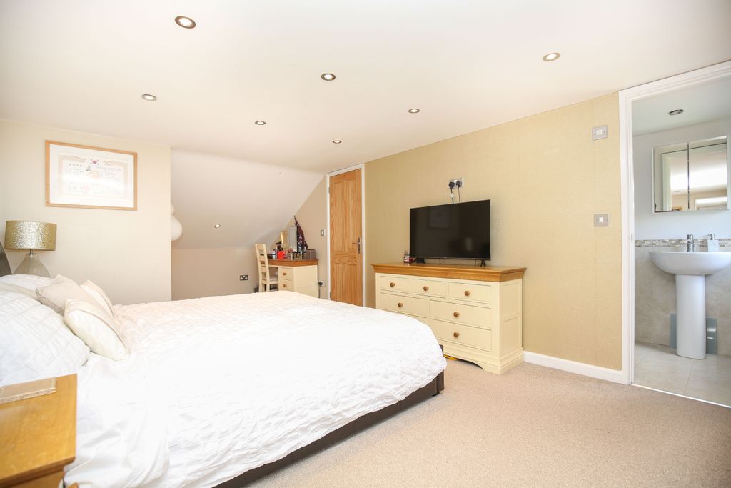 Property photo 3 of 24 Mw-5343