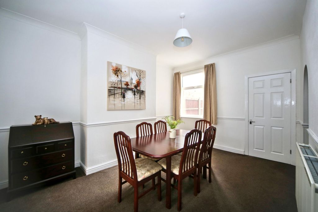 Property photo 3 of 22