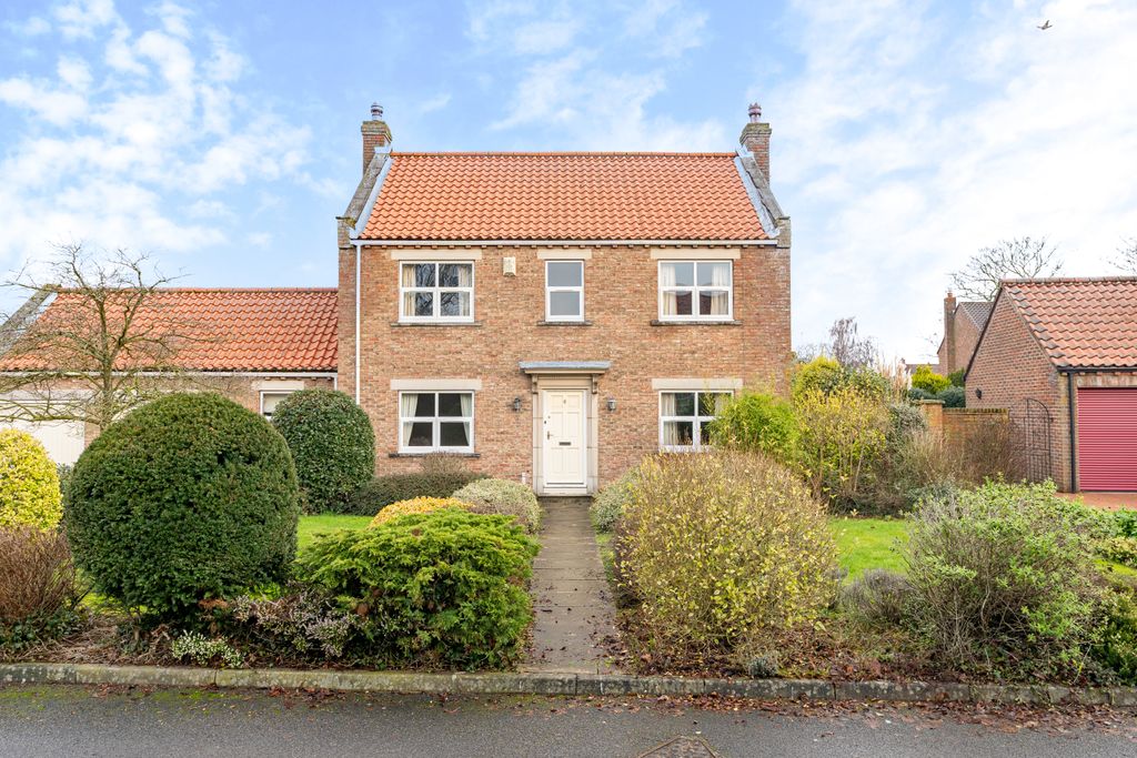 Property photo 2 of 27 Glebegarth3