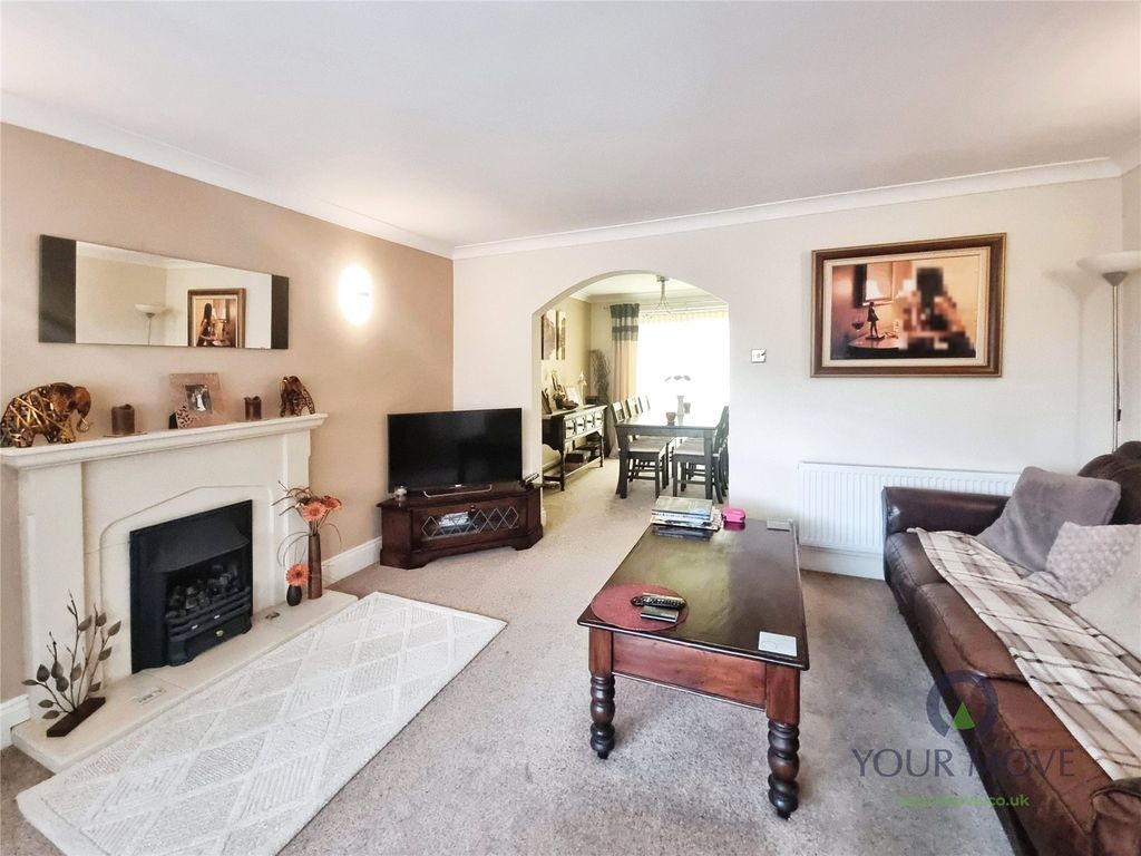 Property photo 2 of 12 Lounge