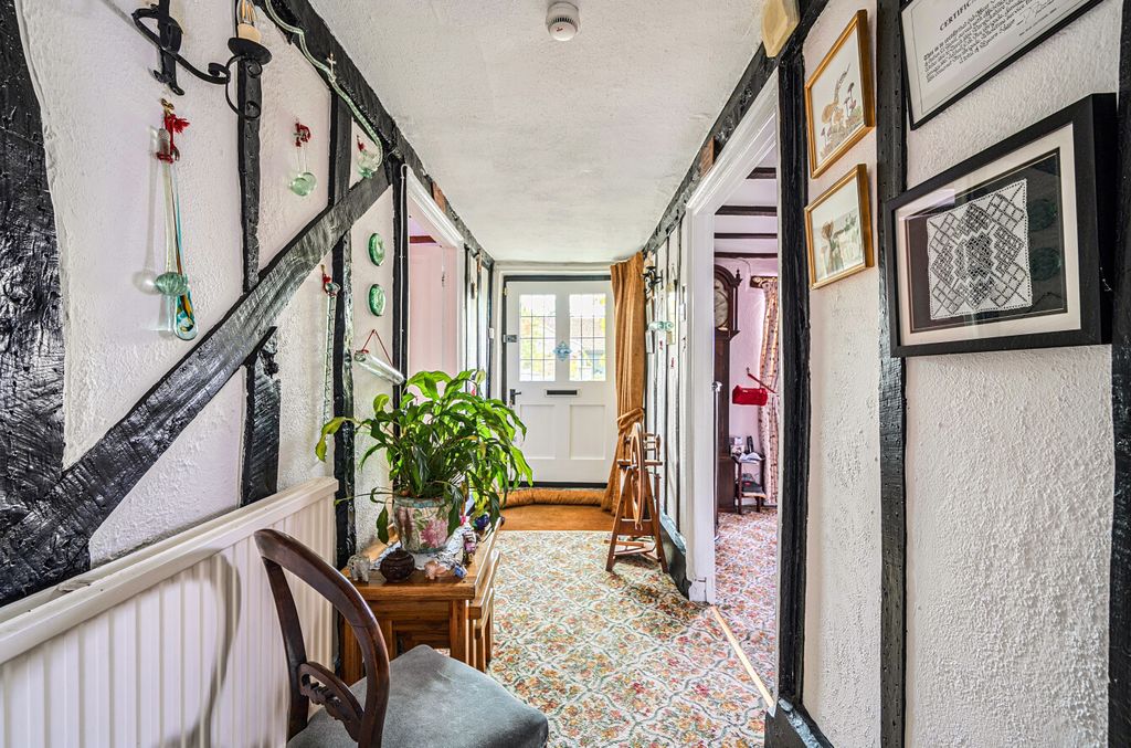 Property photo 2 of 27 1358937-14-68F0F6...