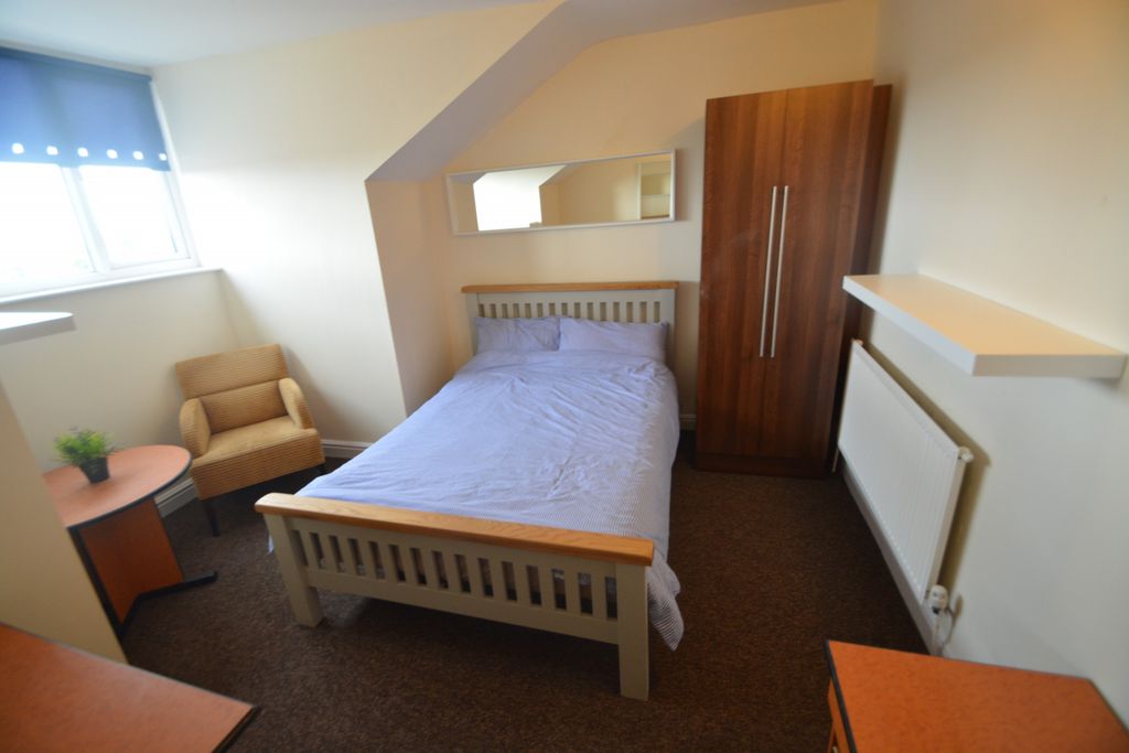 Property photo 3 of 13 Property Photo