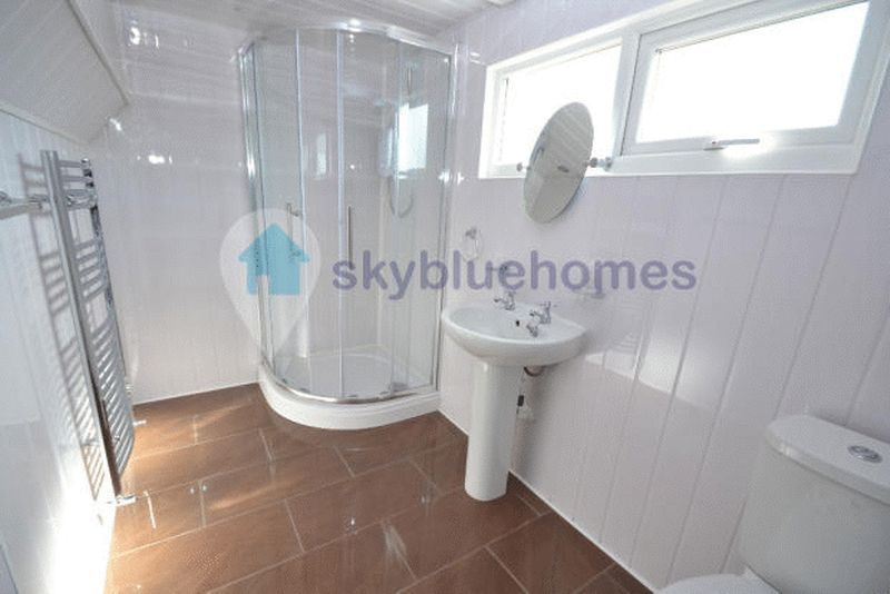 Property photo 3 of 8 Photo 7