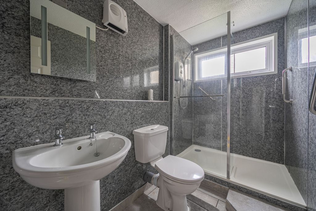 Additional image 14 of 2 bed flat for salePortland Court, Victoria Road, Barnstaple, Devon EX32