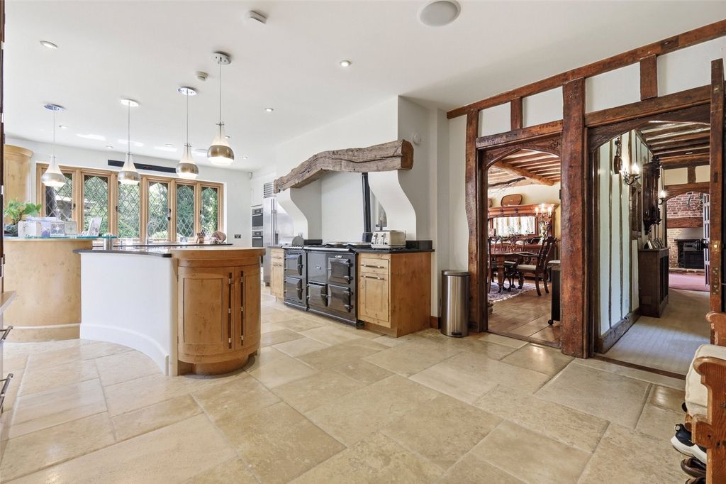 Property photo 2 of 49 Picture No. 25