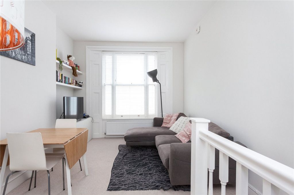 Property photo 1 of 8 Picture No. 02