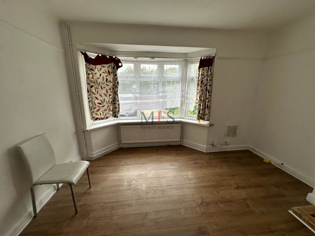 Property photo 1 of 19 Photo 15