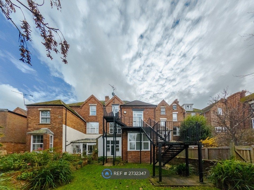 Property photo 2 of 14