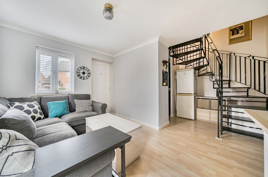 Property photo 3 of 12 1394046-5-694A8Ea...