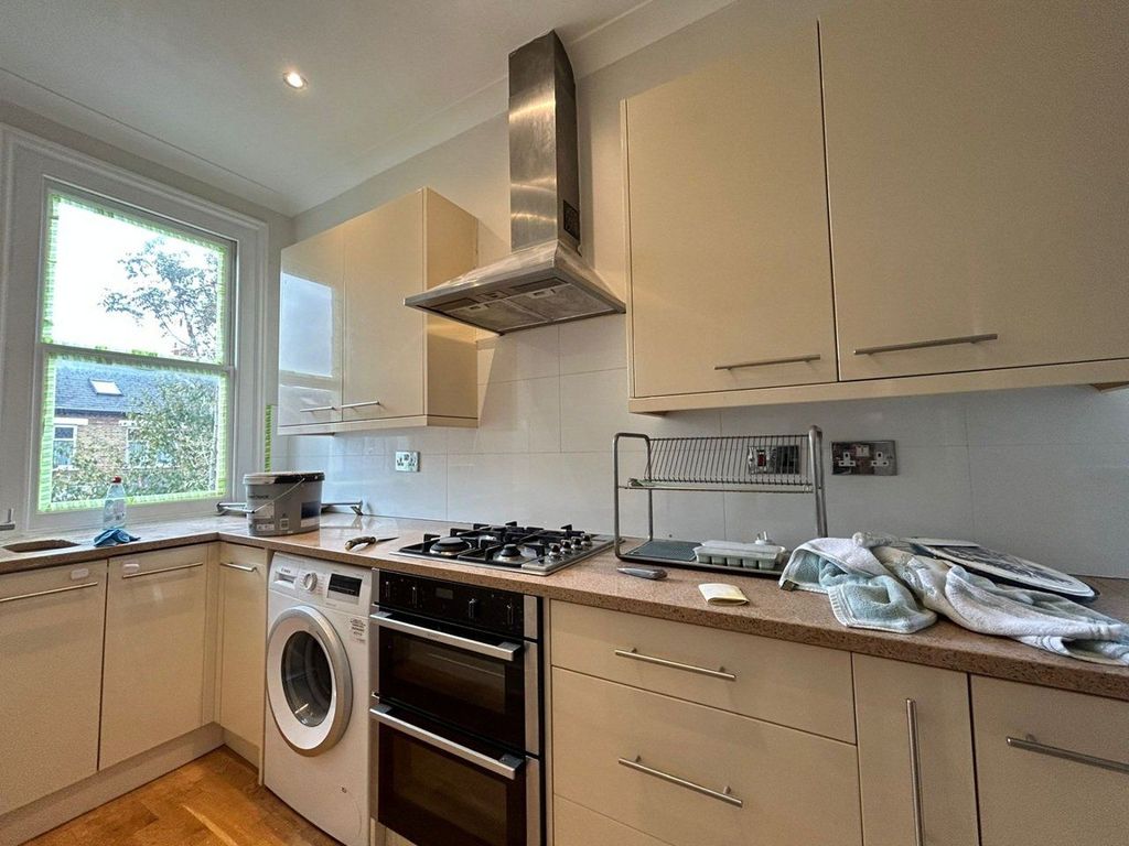Property photo 1 of 5 2 Bed Flat To Rent Coldershaw Road, London W13