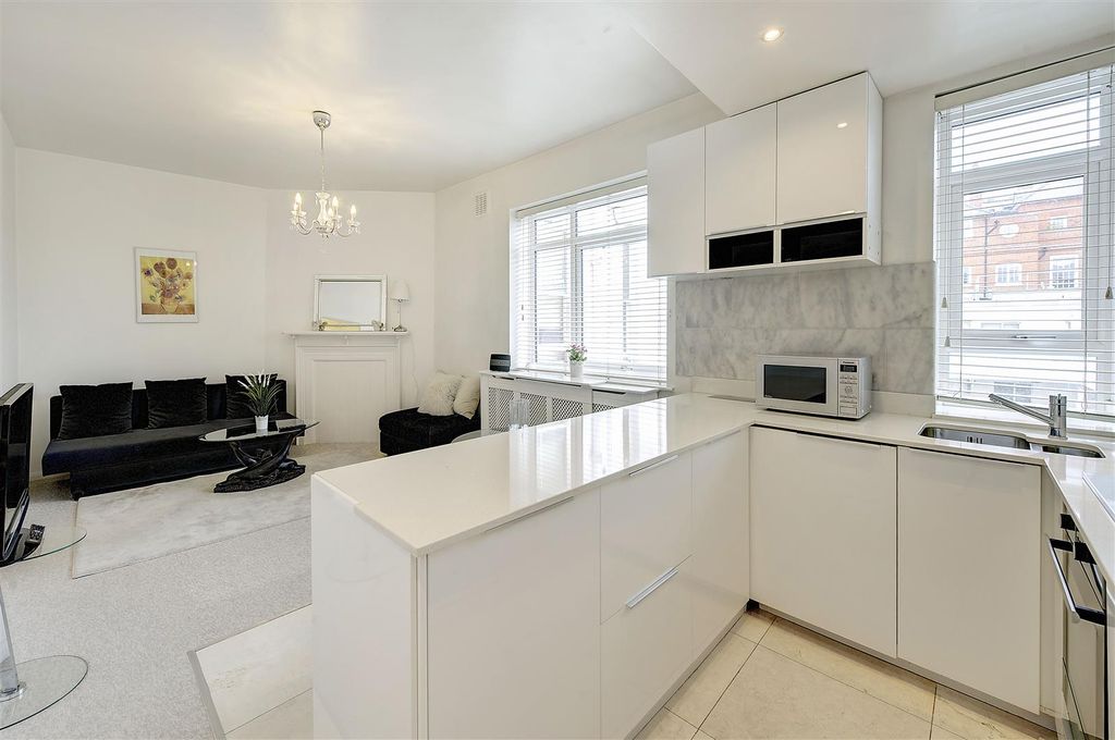 Property photo 2 of 4 Kitchen