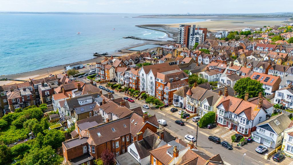 Property photo 1 of 29