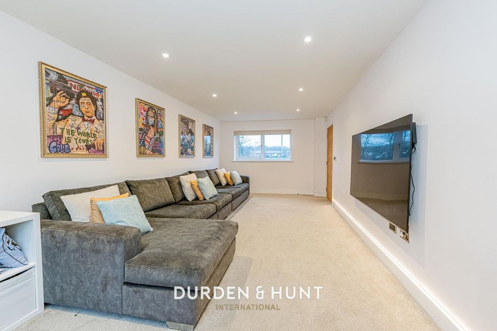 Property photo 3 of 44 Park-31.Jpg