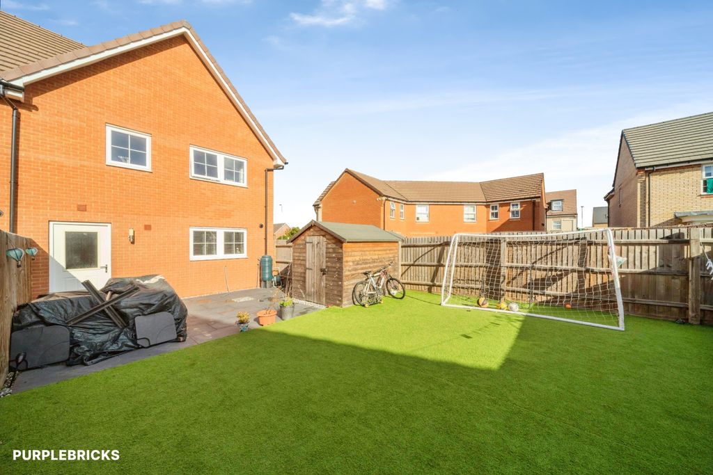 Property photo 3 of 38
