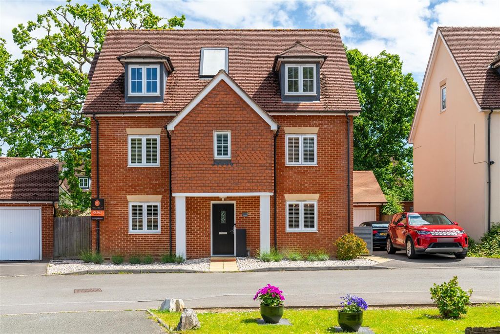 Property photo 1 of 25 1 Field Close Summer Front Exterior-2.Jpg