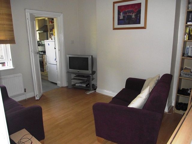 Property photo 1 of 6 Flat 2 32 Clyde Road