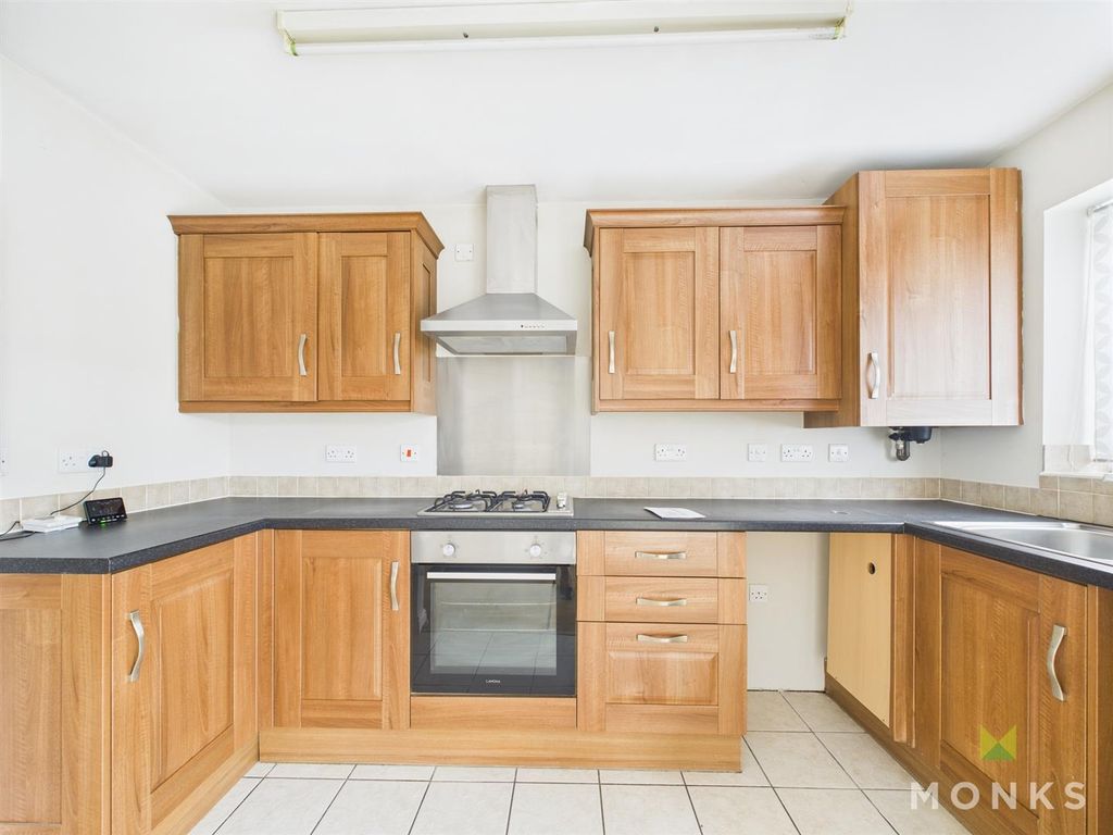 Property photo 3 of 10 Cam01520G0-Pr0236-Still006.Jpg
