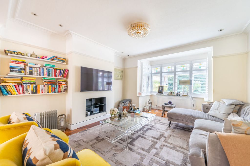 Property photo 1 of 15