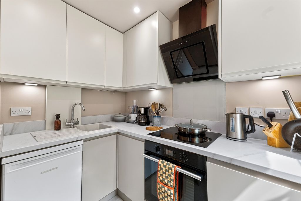 Additional image 9 of 2 bed flat for saleDorchester Avenue, Glasgow G12