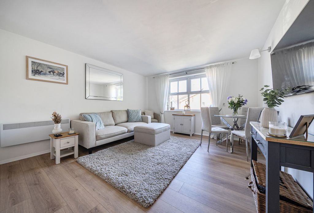 Property photo 2 of 13 1452710-2-69Ef406...