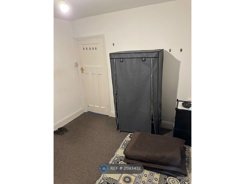 Property photo 1 of 2