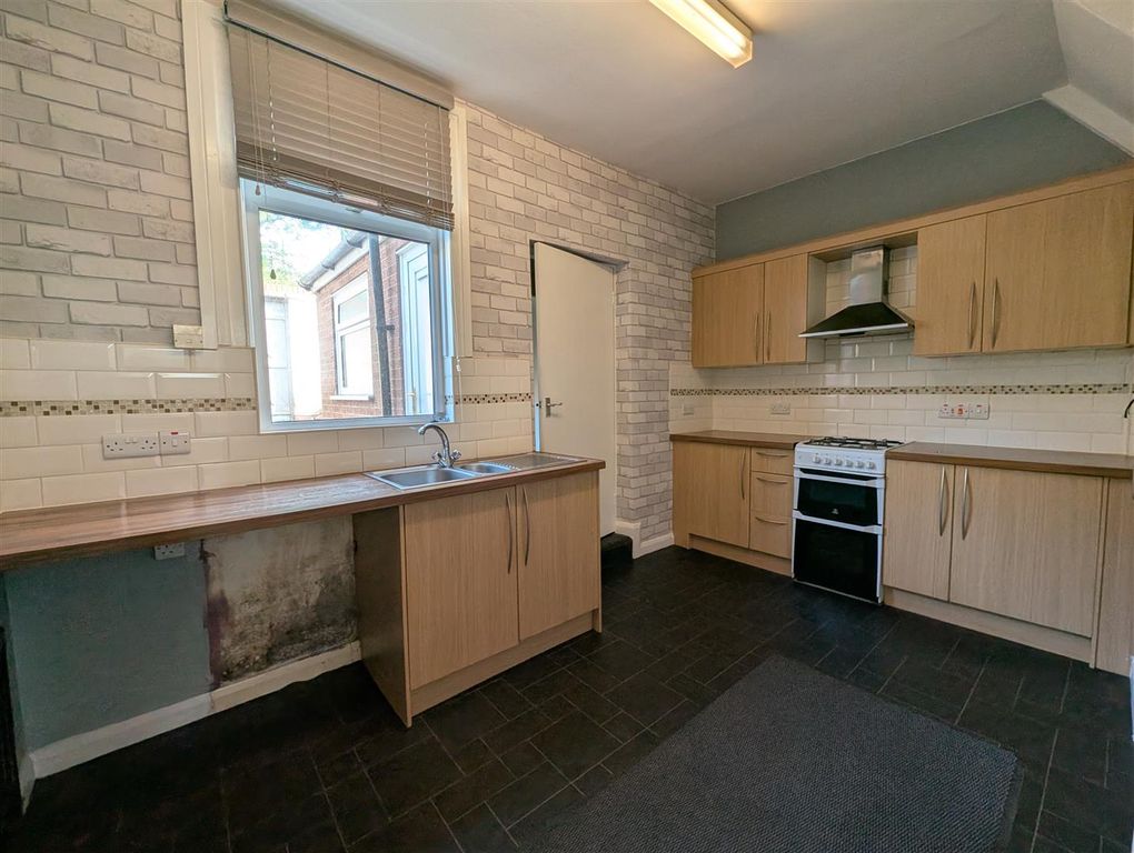 Property photo 3 of 7 Kitchen/Diner