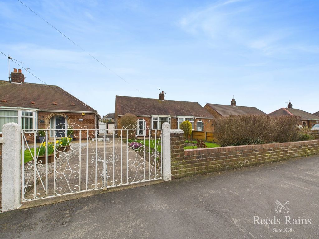 Property photo 1 of 11 External