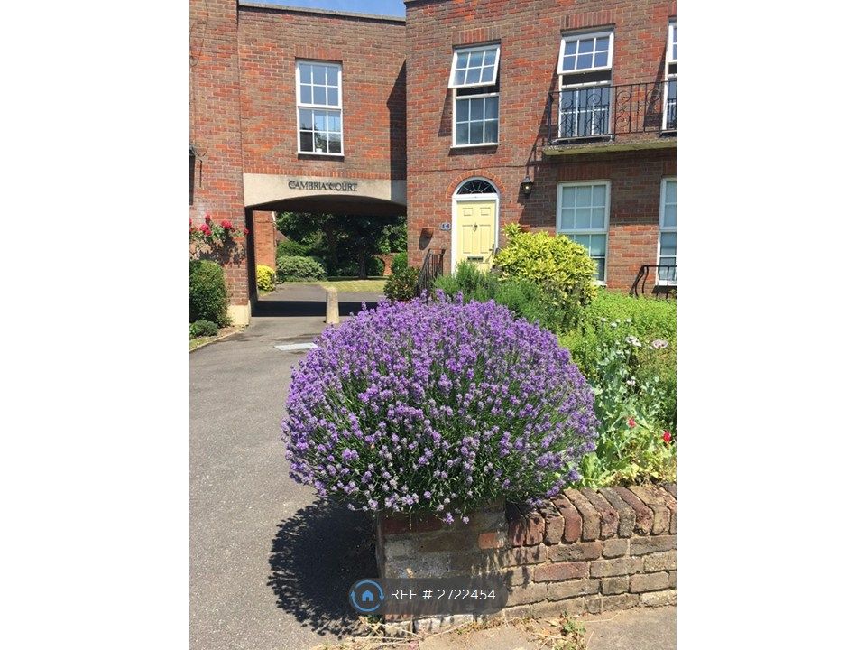 Property photo 1 of 10 The Front Of The House