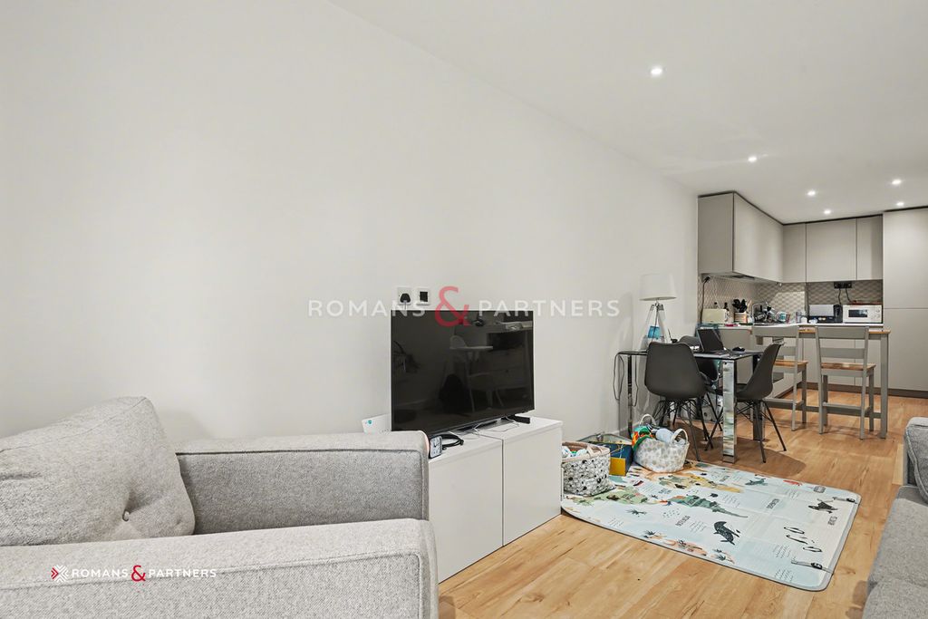 Property photo 3 of 16