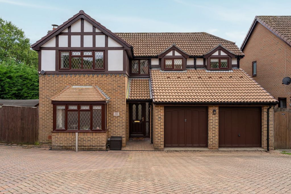 Property photo 1 of 18