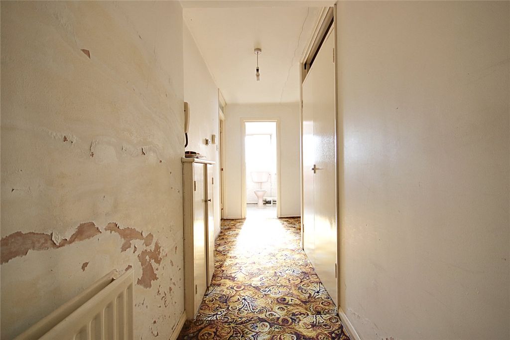 Property photo 3 of 9 Picture No. 04