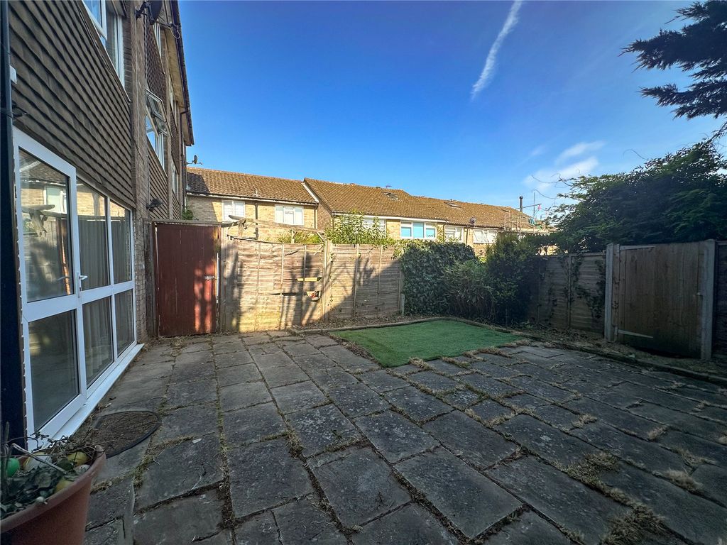 Property photo 3 of 11 Picture No. 17