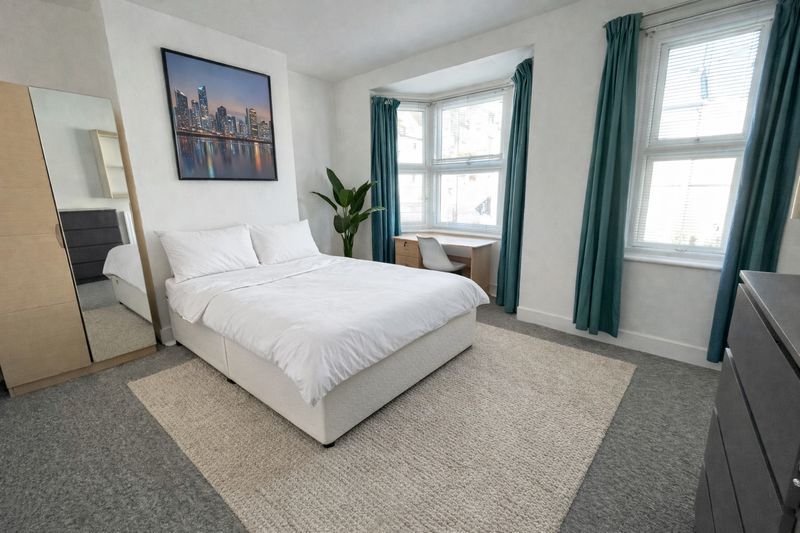 Property photo 1 of 9 Photo 11