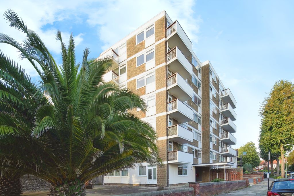 Property photo 1 of 17 Photography