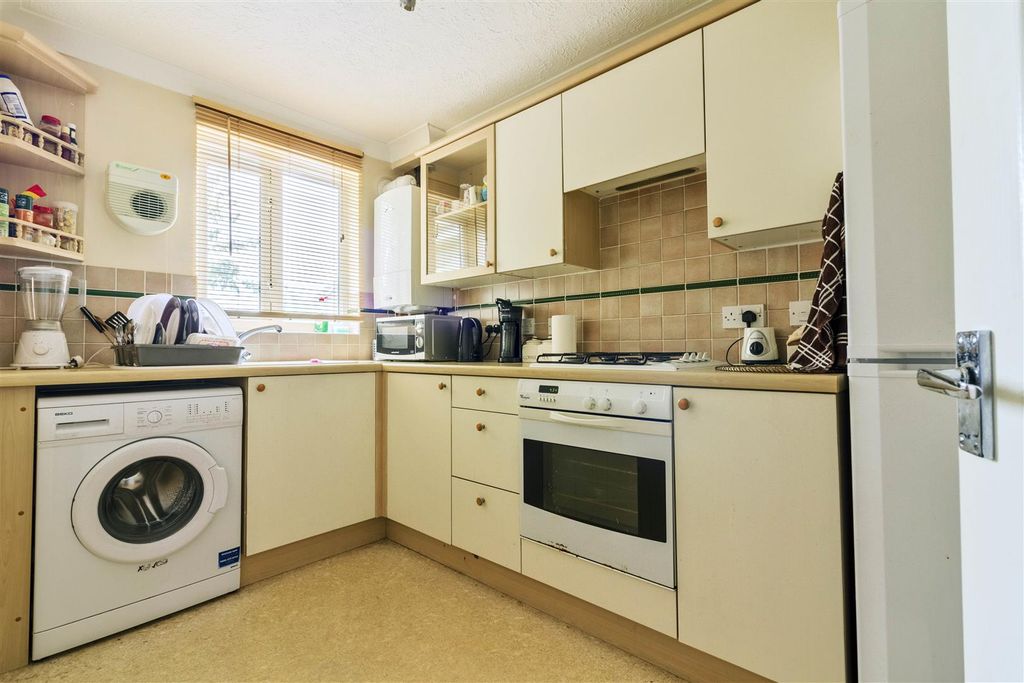 Property photo 3 of 7