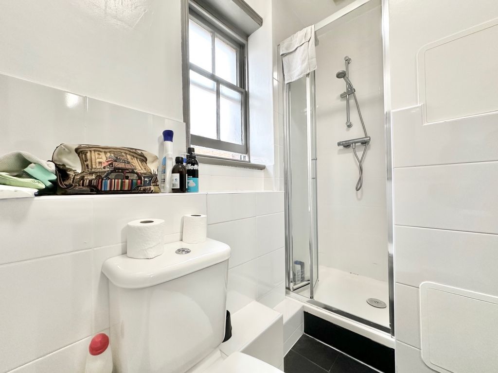 Property photo 3 of 9 Gallery