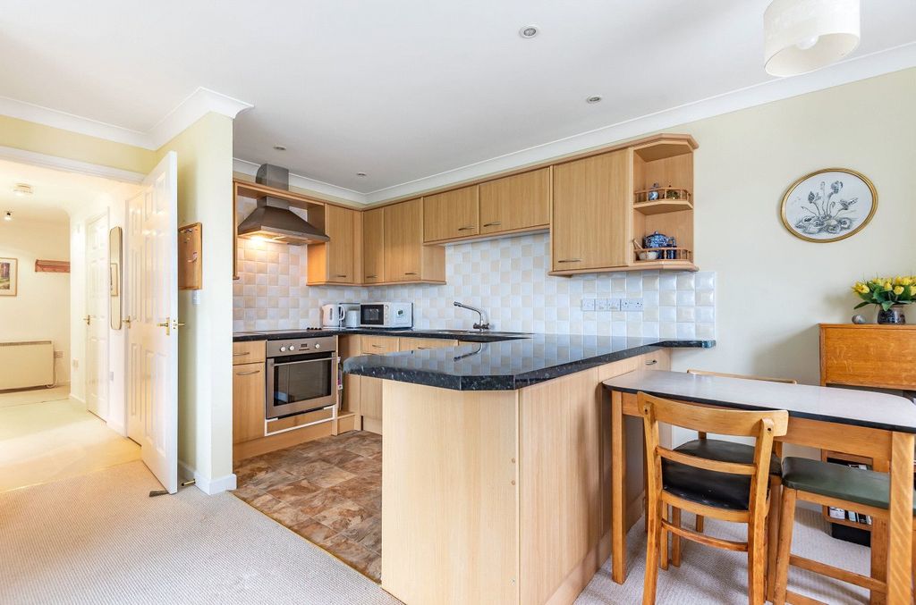Property photo 2 of 8 Kitchen