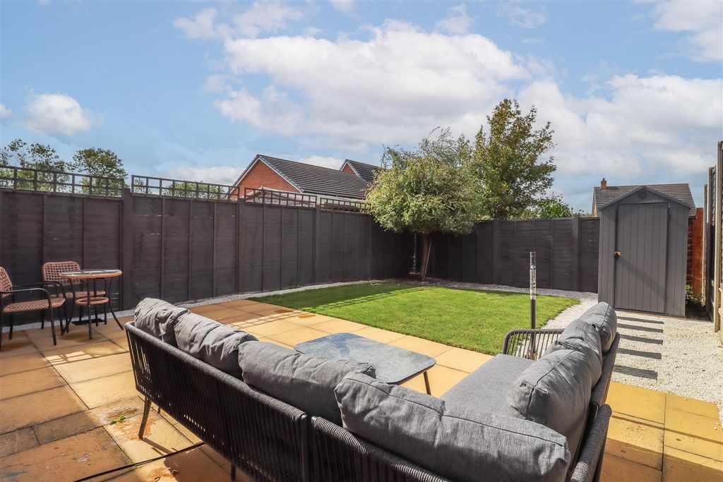 Property photo 2 of 30