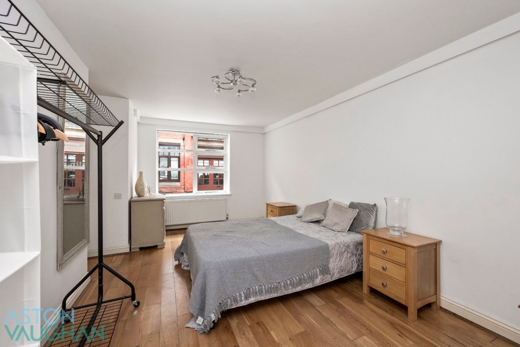 Property photo 3 of 15 5720272