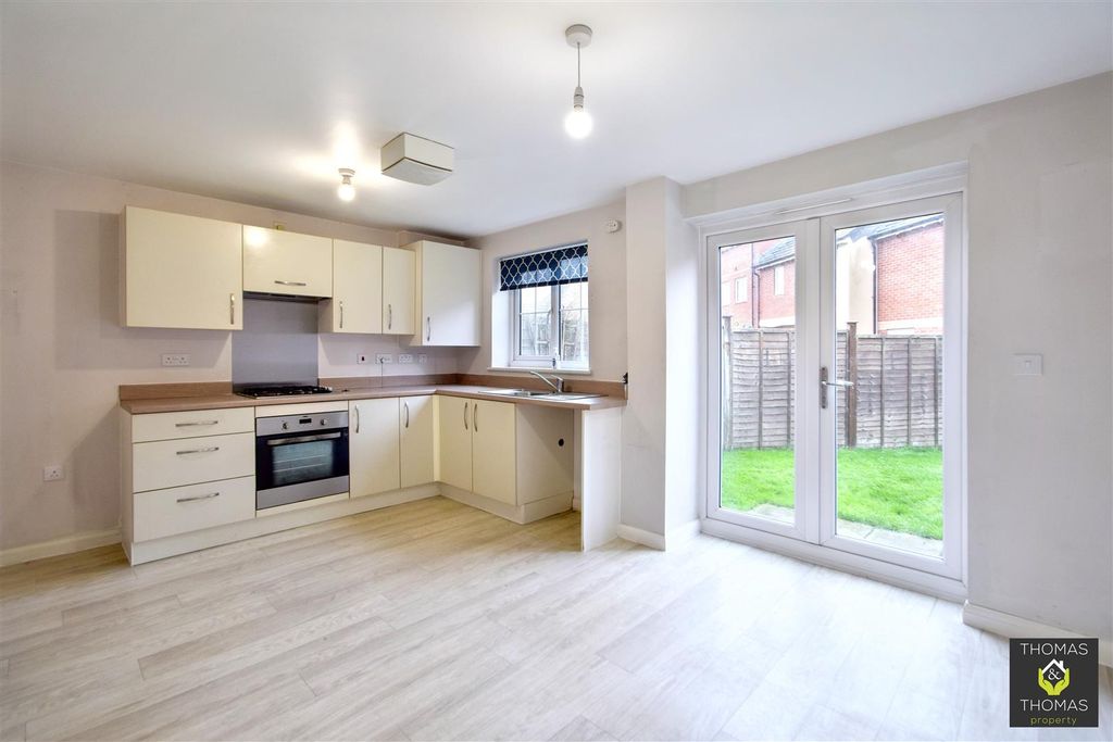 Property photo 3 of 11 Dsc_0057 (1).Jpg