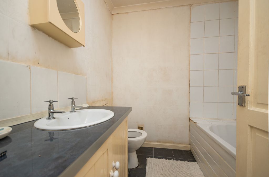 Additional image 7 of 1 bed flat for saleCommissioner Street, Crieff PH7