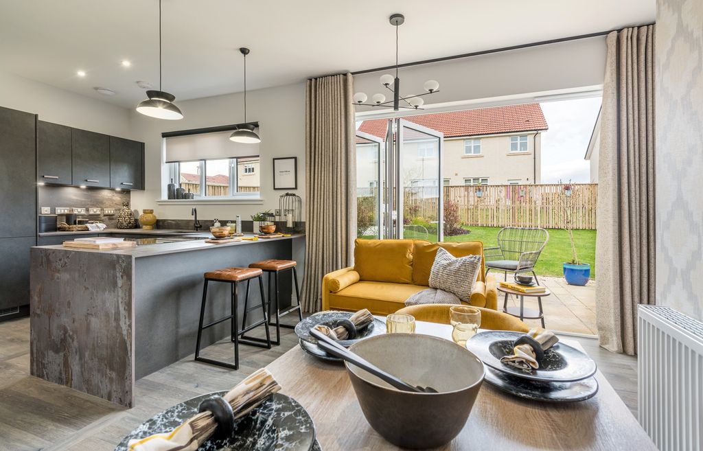 Property photo 2 of 12 Cedar Brae, Jackton