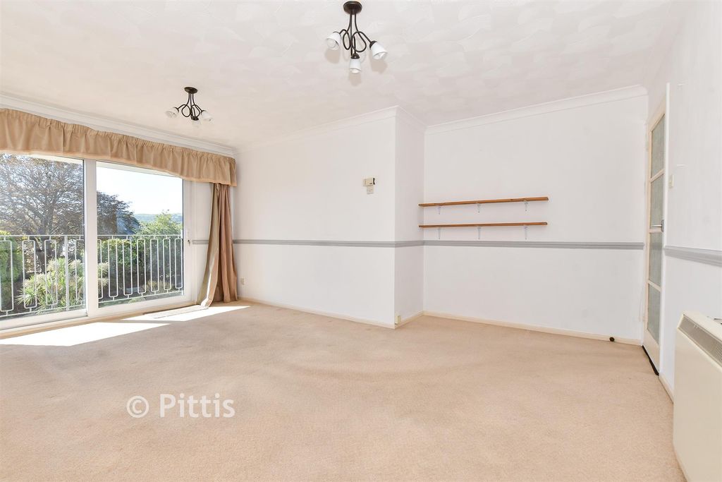 Property photo 2 of 12 Lounge/ Dining Room