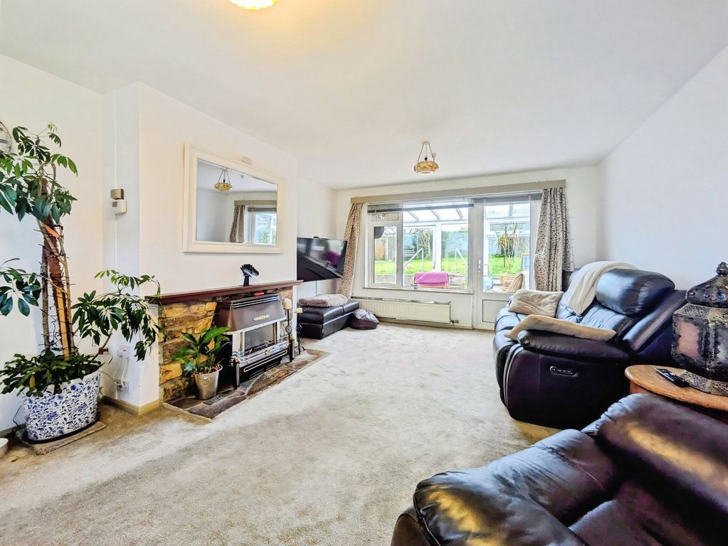 Property photo 2 of 11 2 - Picture 7