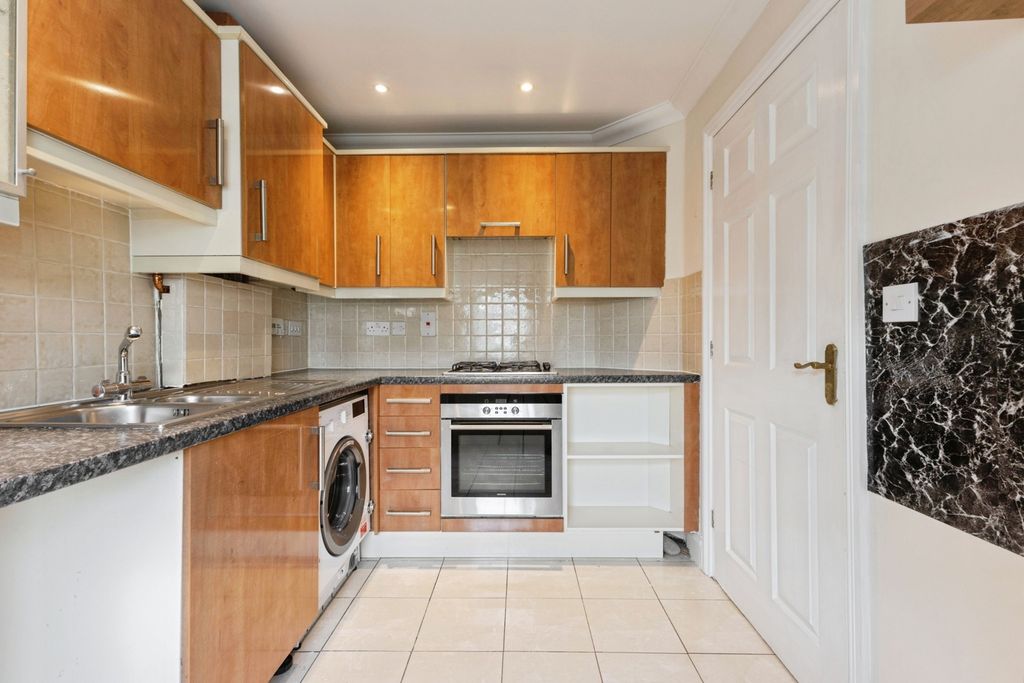 Property photo 2 of 21 Pbox-Img.Jpg