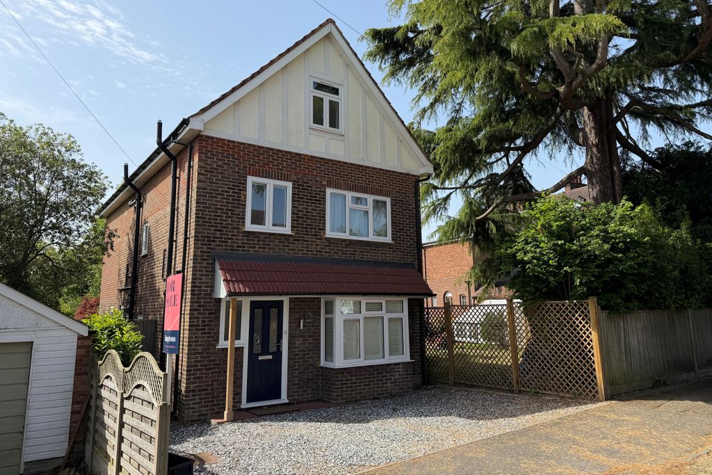 Property photo 1 of 12