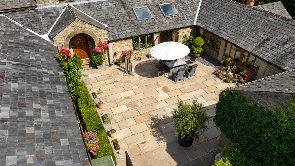 Property photo 3 of 90 Dingle House, Bromley Cross